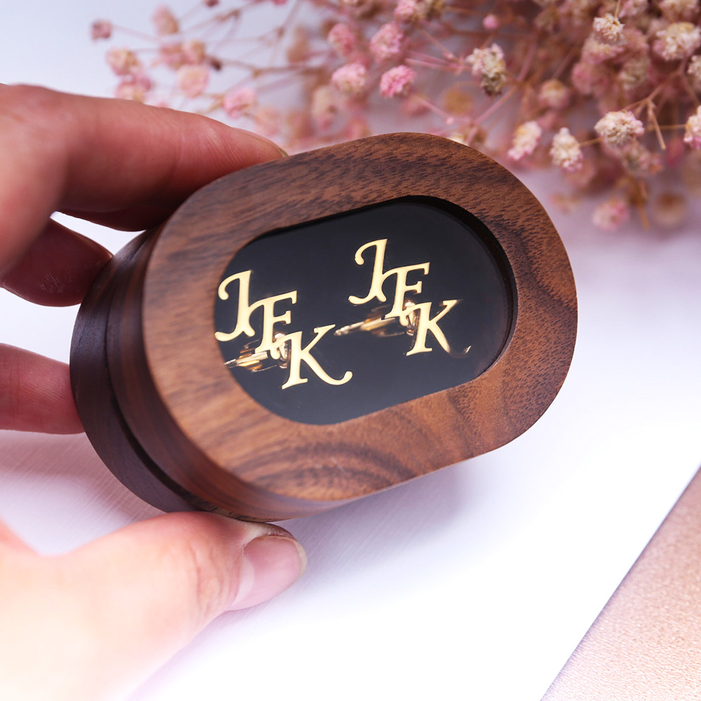 Abotoaduras personalizadas com - Wooden Letter Sign avaliação e preço